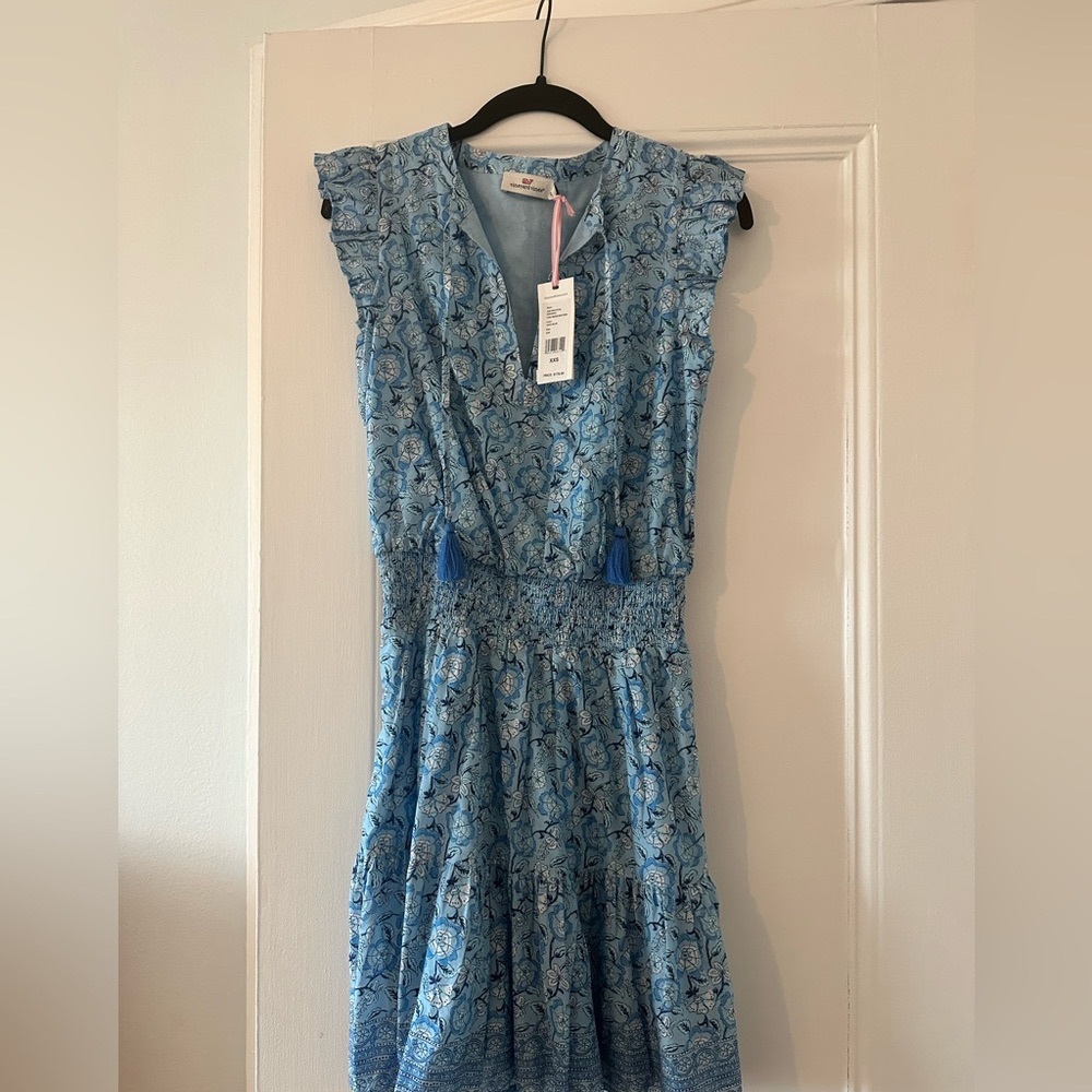New w/ tags never worn XXS Vineyard Vines dress.